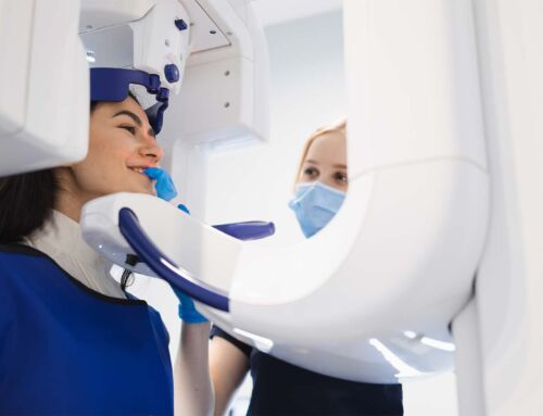 Porque é que tenho de fazer tomografia 3D antes de aplicar um implante?