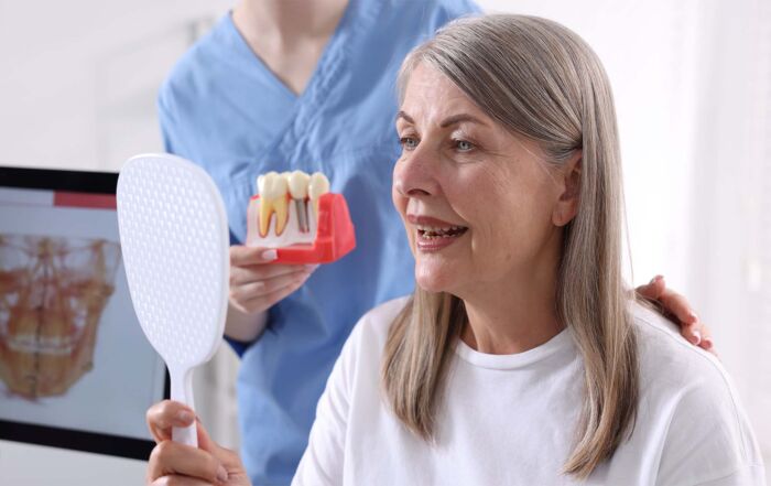 implante num dente da frente o que faz com que pareça mesmo um dente?