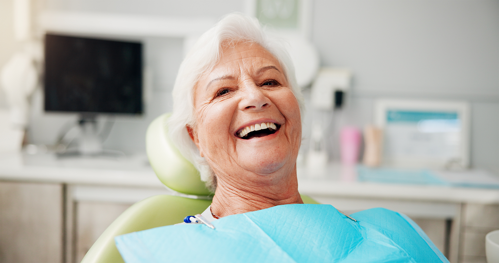 tenho 70 anos. ainda vou a tempo de colocar implantes?