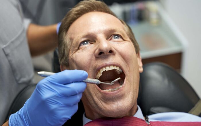 um dente escureceu sozinho. o que pode estar a acontecer